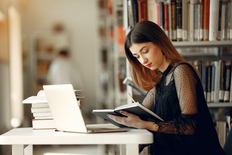 Writat, A Free Book Distributing Stage, Facilitates the Problems of Distributing