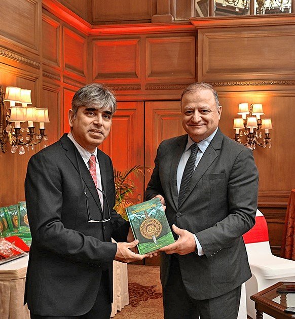 A literary and social afternoon at Taj Bengal